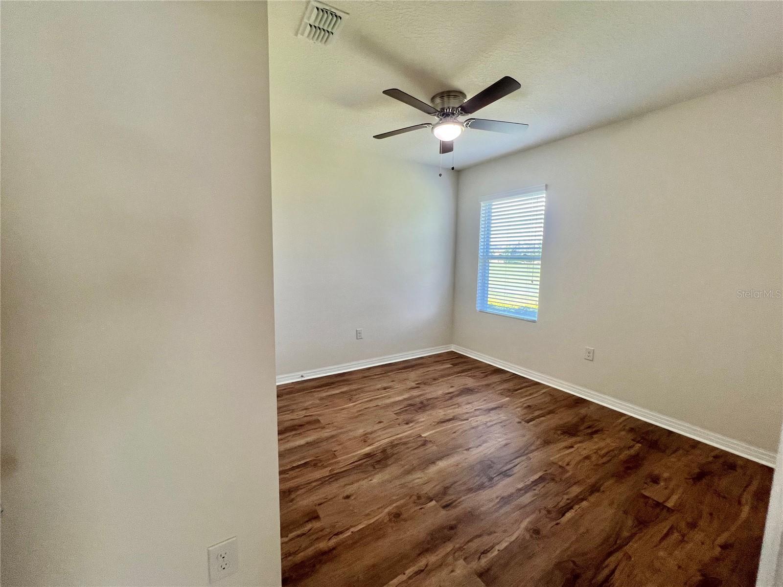Image 14 of 46 For 1512 Diamond Loop Drive