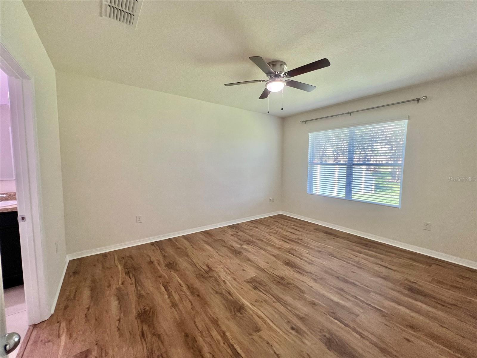 Image 16 of 46 For 1512 Diamond Loop Drive
