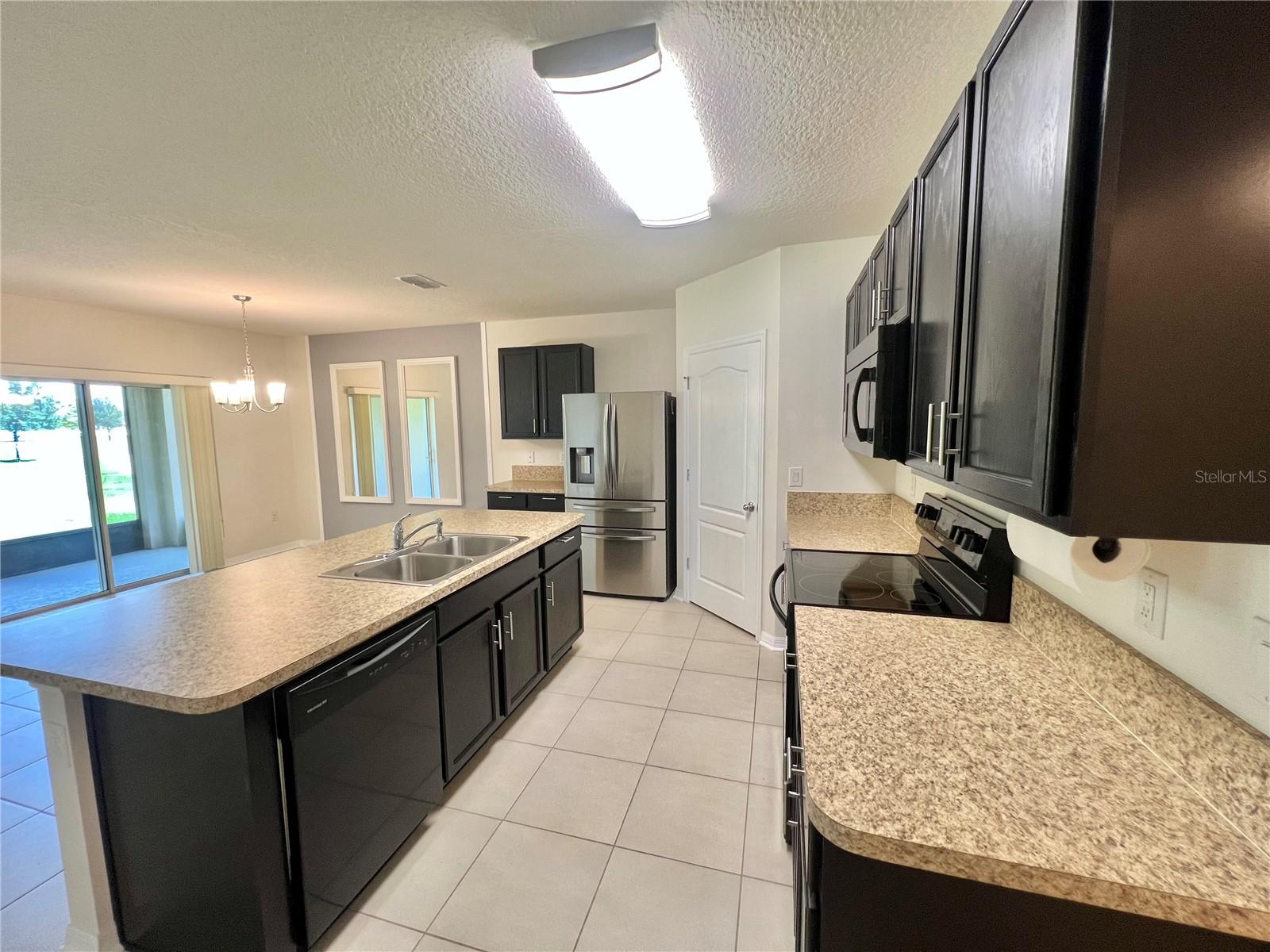 Image 8 of 46 For 1512 Diamond Loop Drive