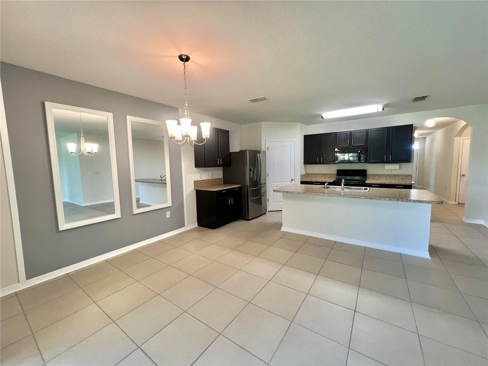 Image 9 of 46 For 1512 Diamond Loop Drive