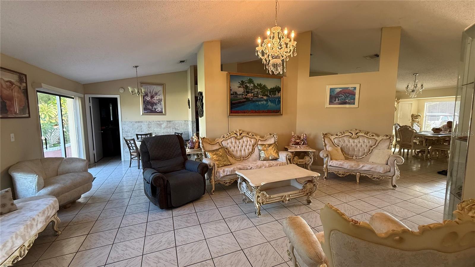 Image 11 of 43 For 2839 Pampas Court