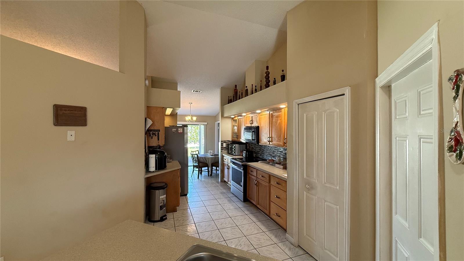 Image 8 of 43 For 2839 Pampas Court