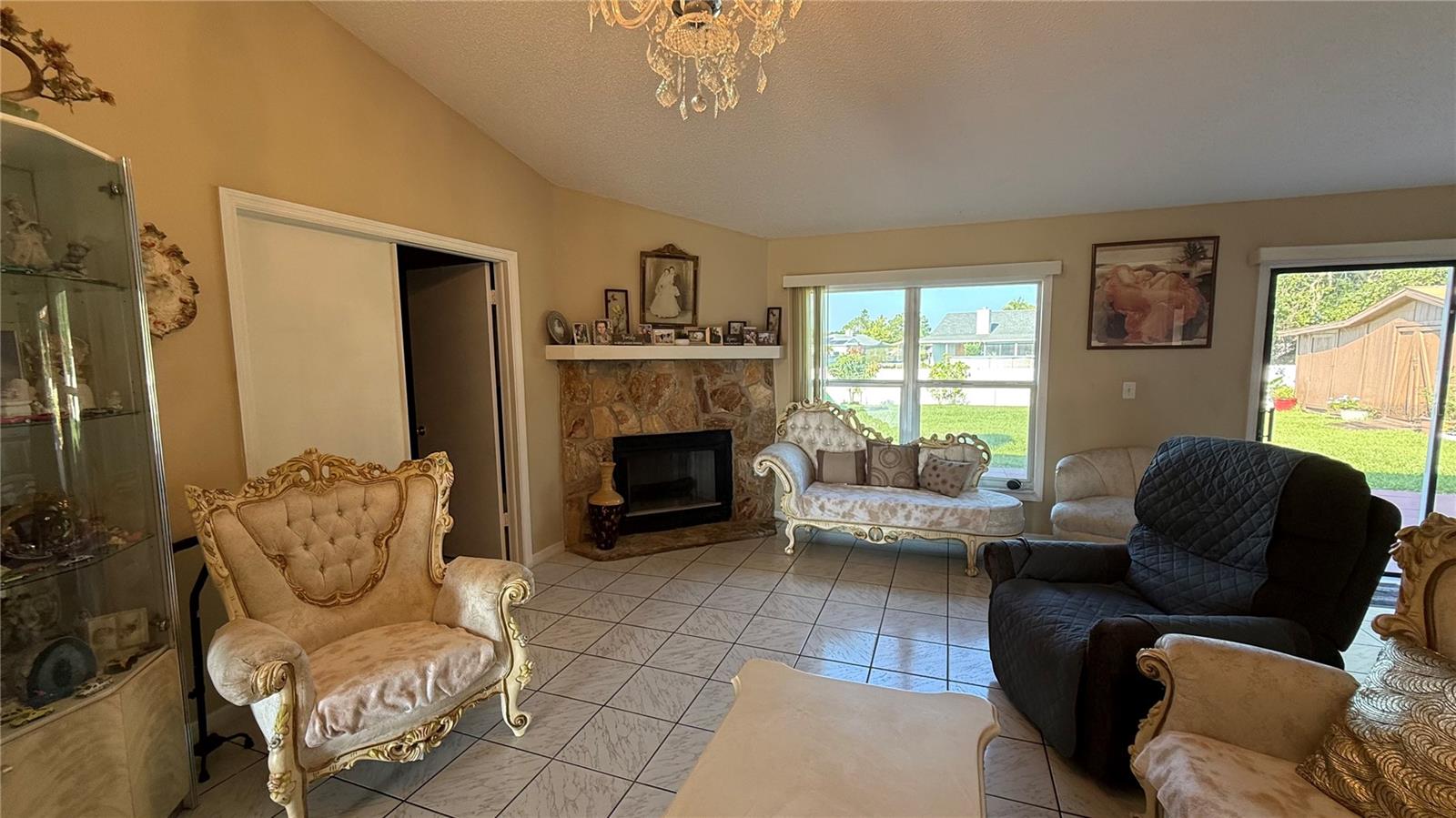 Image 9 of 43 For 2839 Pampas Court