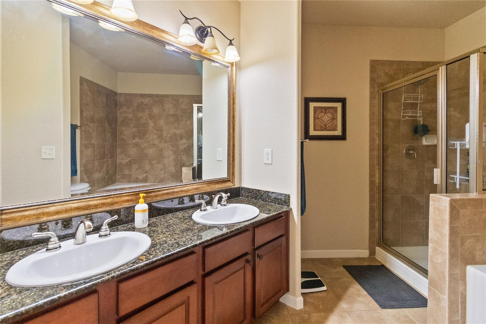 Image 14 of 24 For 901 Charo Parkway 723