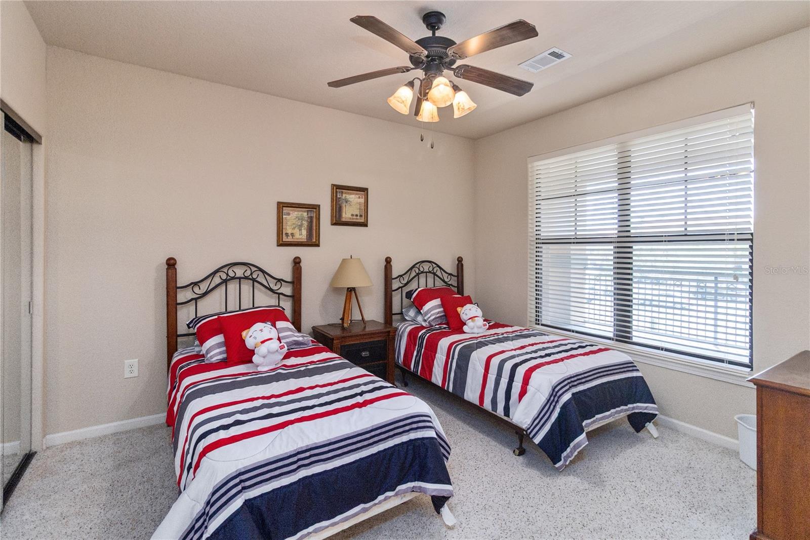 Image 16 of 24 For 901 Charo Parkway 723