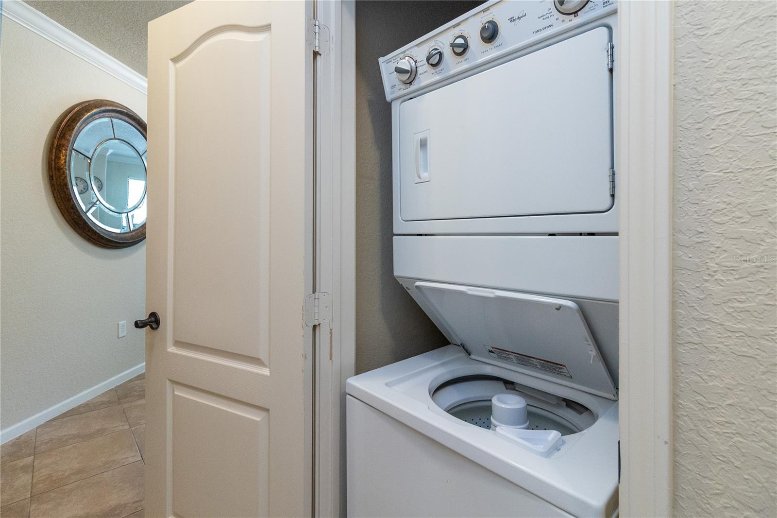 Image 22 of 24 For 901 Charo Parkway 723