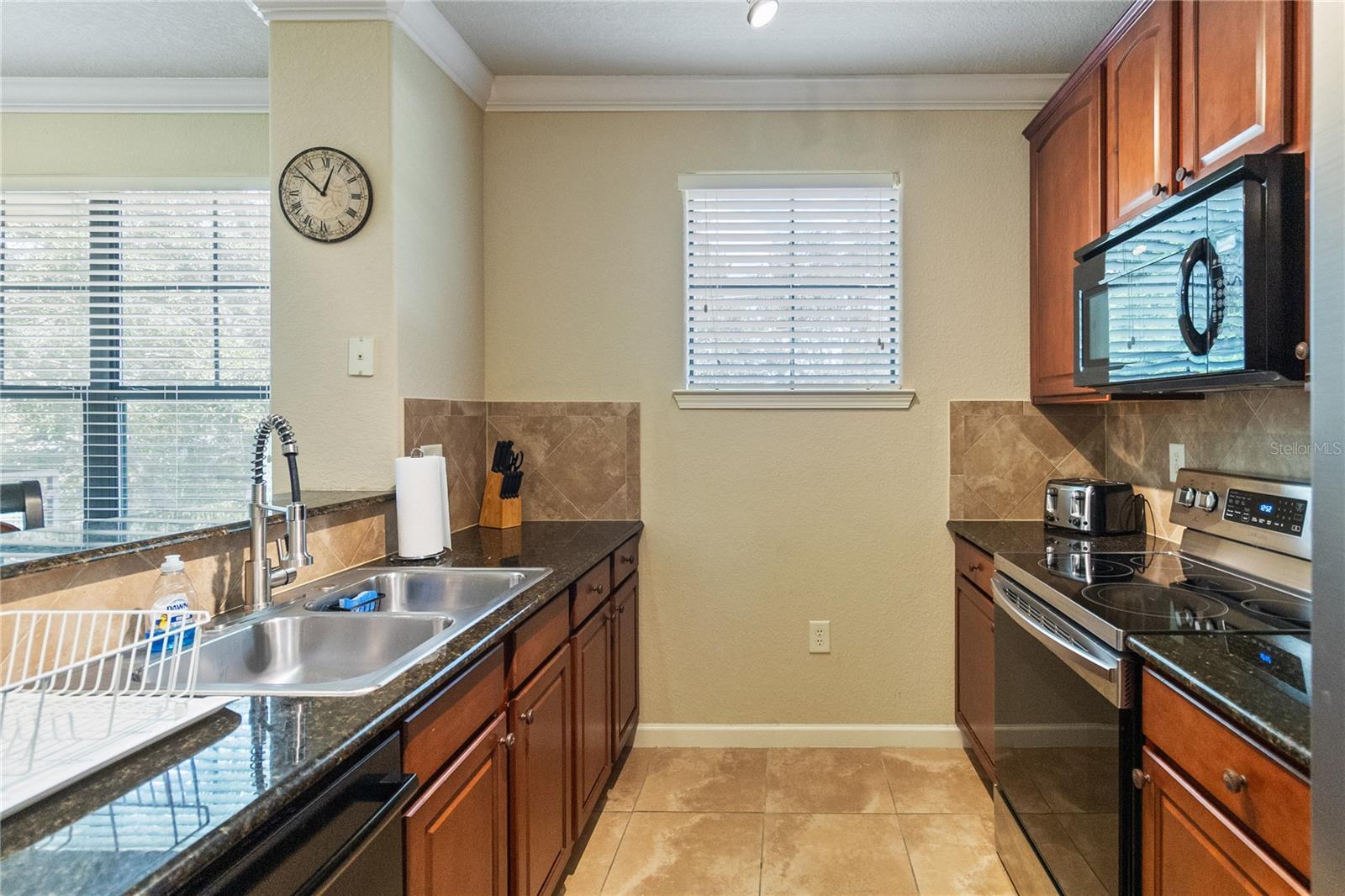 Image 6 of 24 For 901 Charo Parkway 723