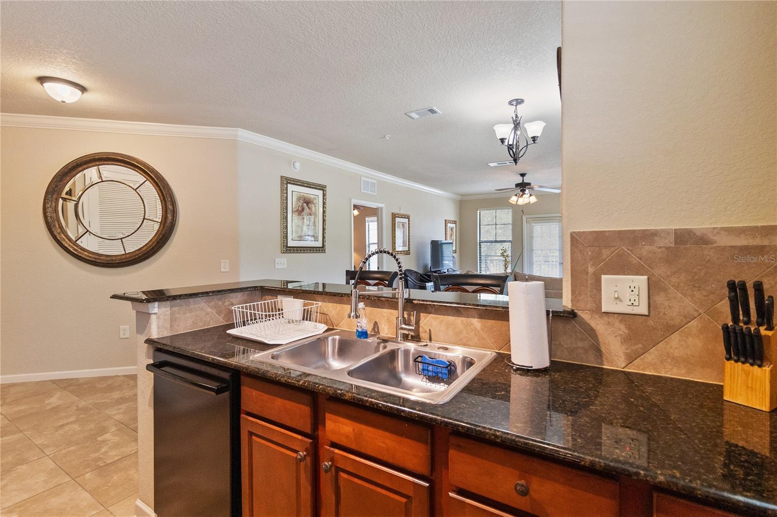 Image 7 of 24 For 901 Charo Parkway 723
