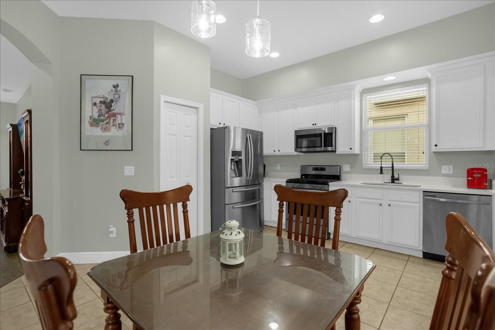 Image 10 of 36 For 7401 Astina Street