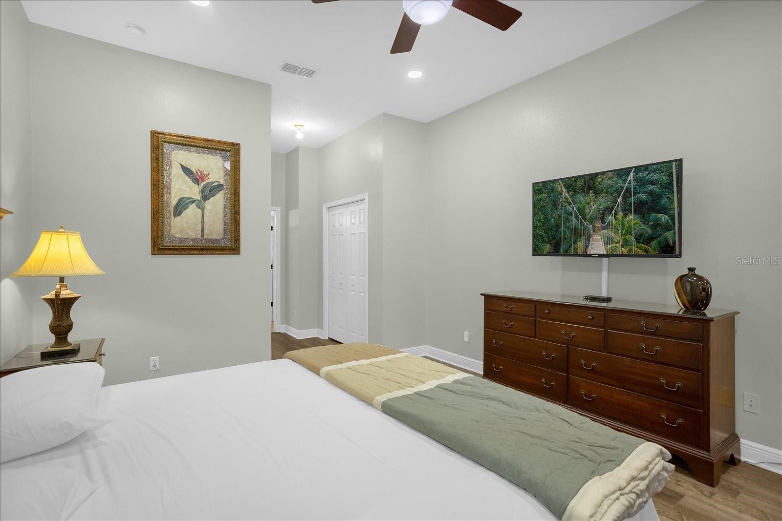 Image 17 of 36 For 7401 Astina Street