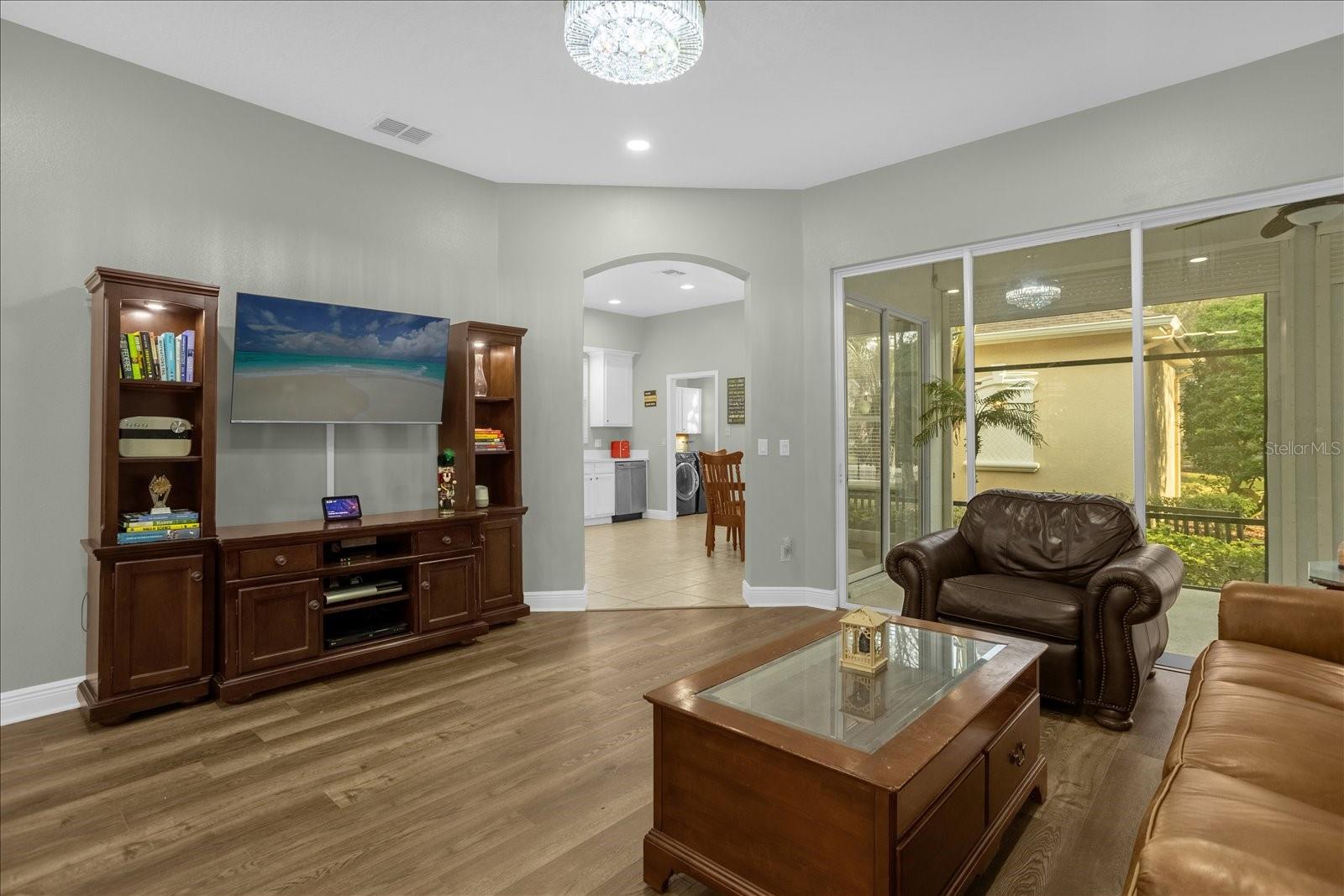 Image 7 of 36 For 7401 Astina Street