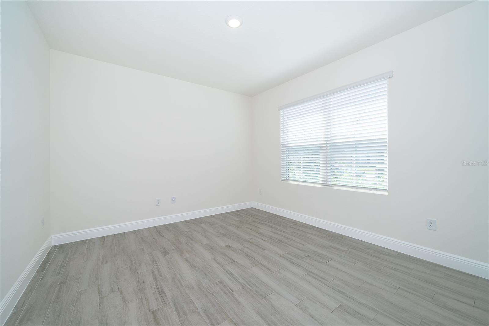 Image 11 of 37 For 1390 Fox Squirrel Drive
