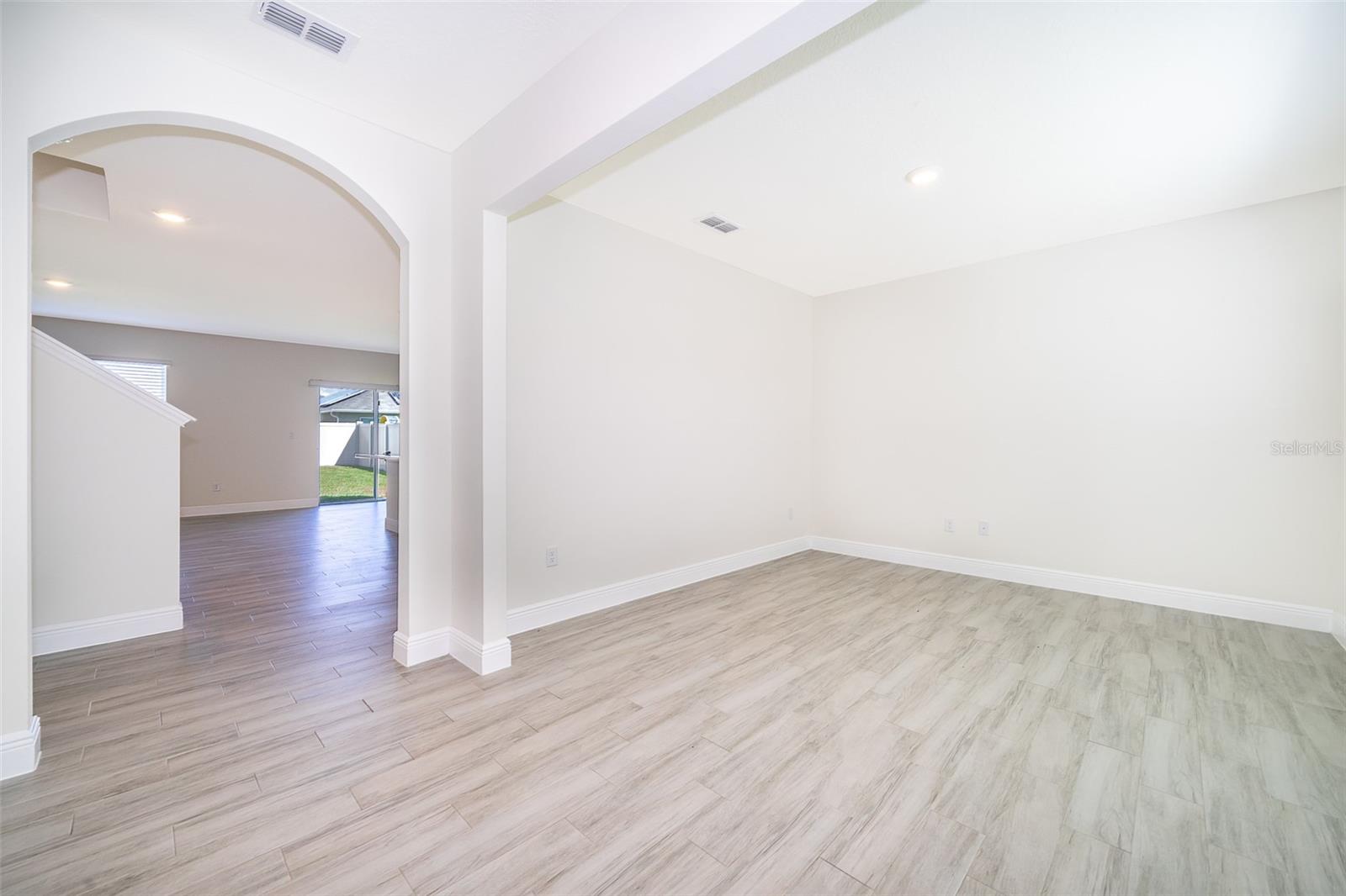 Image 9 of 37 For 1390 Fox Squirrel Drive