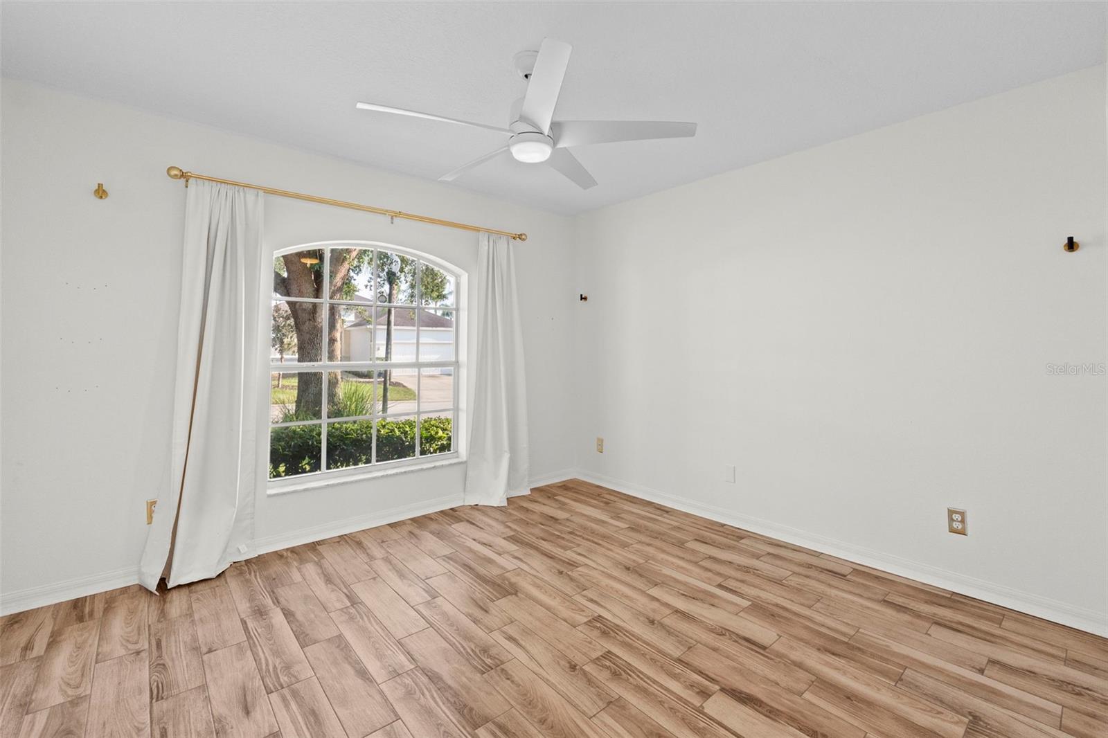 Image 30 of 65 For 634 Montara Drive