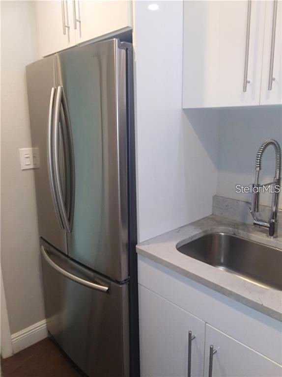 Image 5 of 6 For 241 Ruby Avenue 211