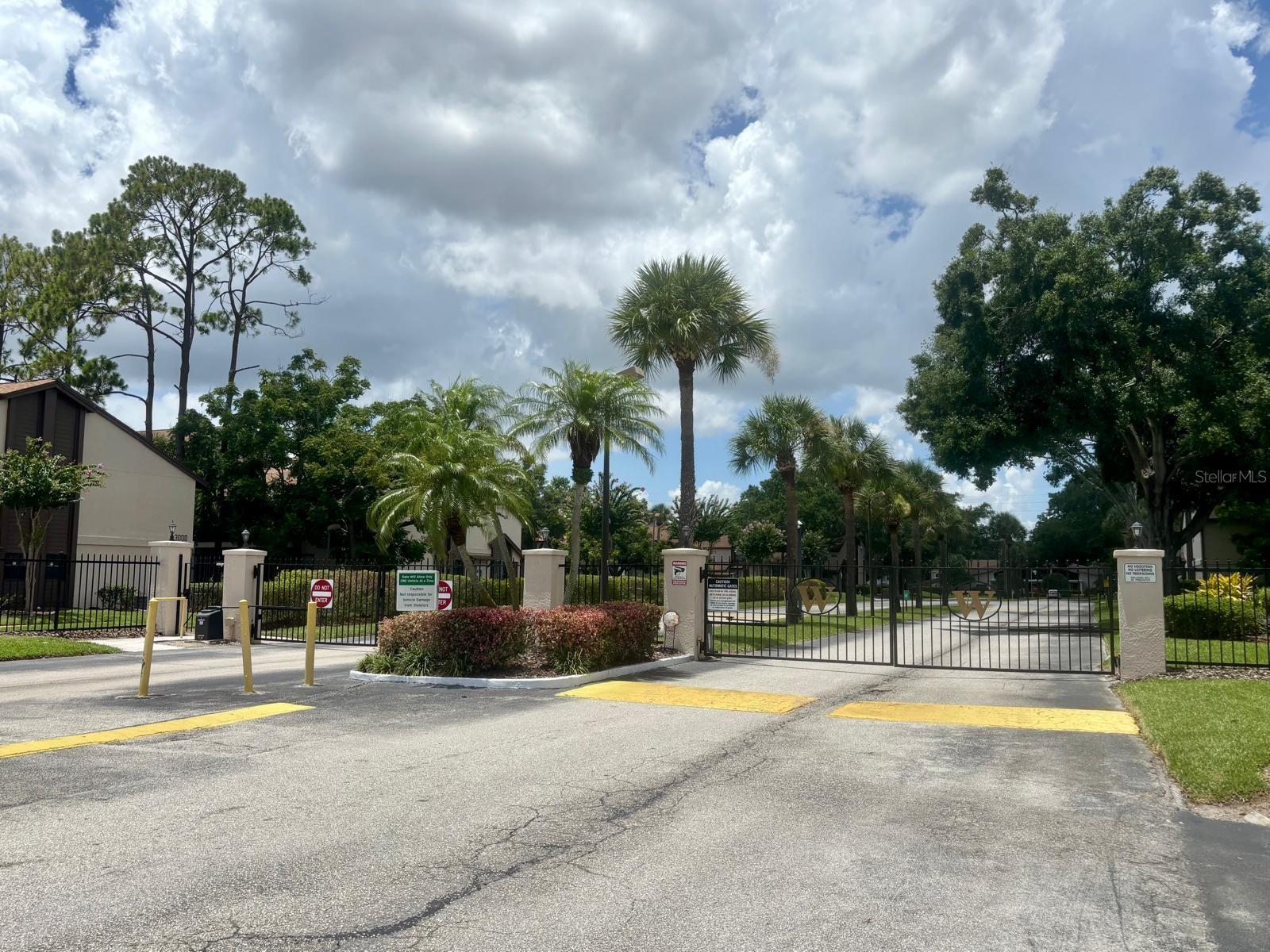 Image 2 of 47 For 3250 Semoran Boulevard 2