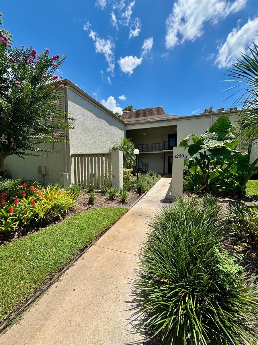 Image 27 of 47 For 3250 Semoran Boulevard 2