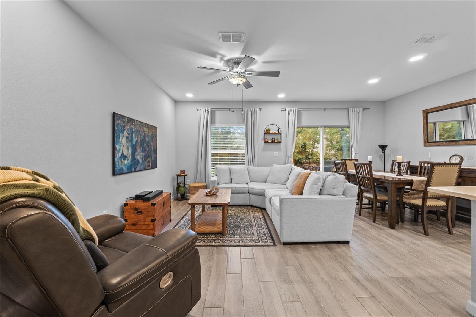 Image 10 of 52 For 3137 Riverboat Way