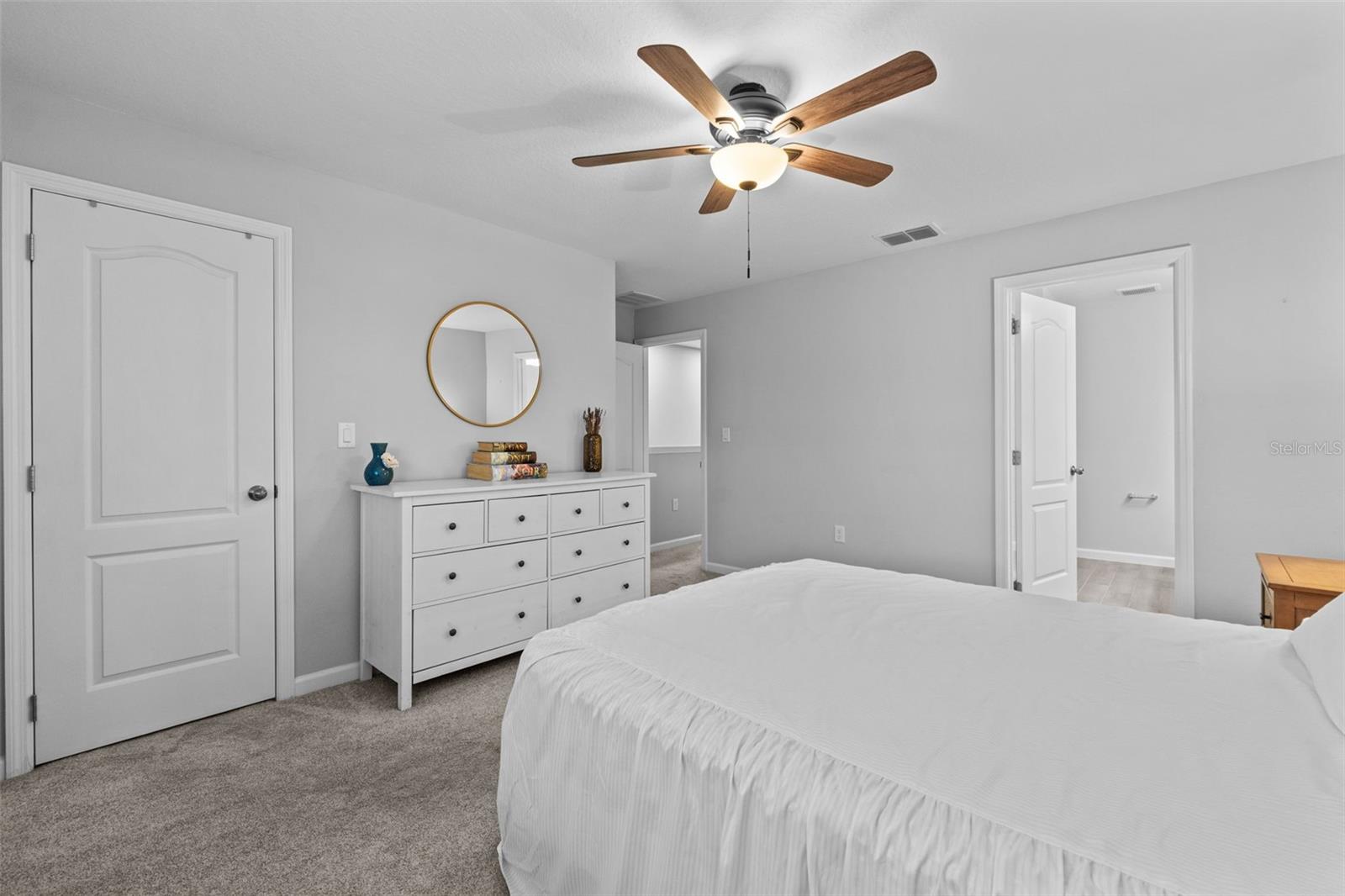 Image 18 of 52 For 3137 Riverboat Way