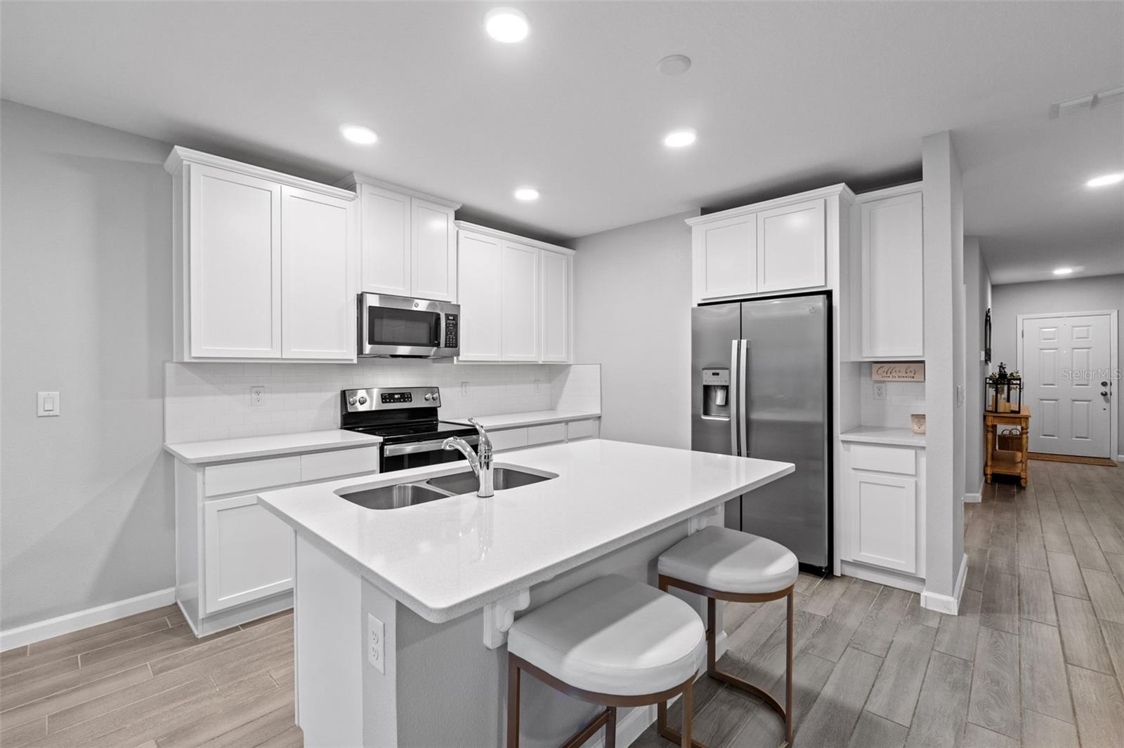 Image 5 of 52 For 3137 Riverboat Way