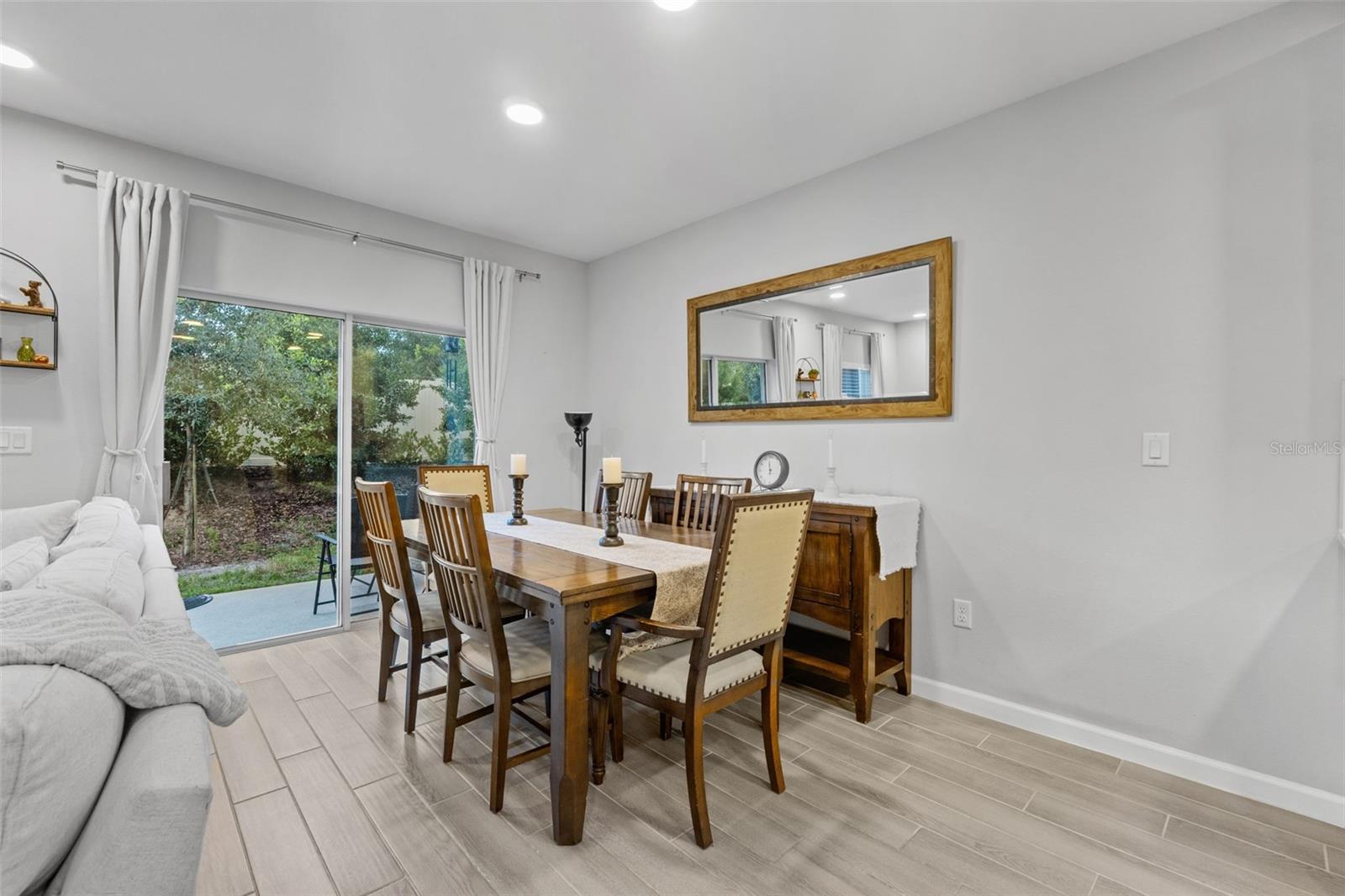 Image 8 of 52 For 3137 Riverboat Way