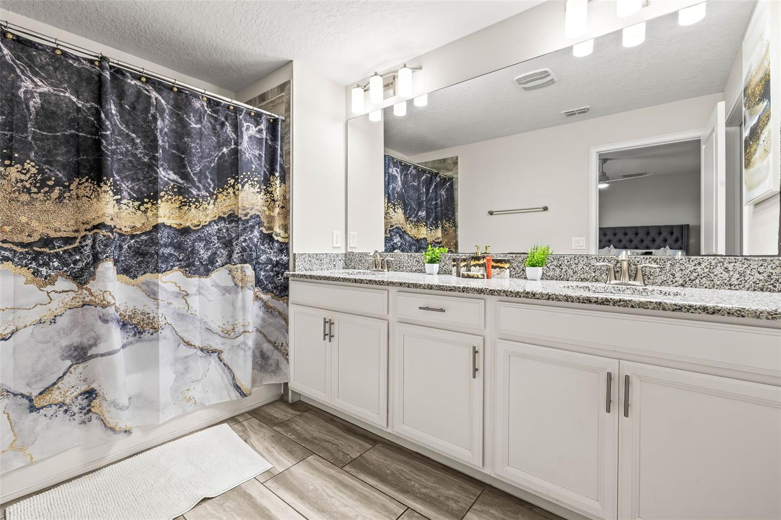 Image 22 of 95 For 4895 Romeo Circle