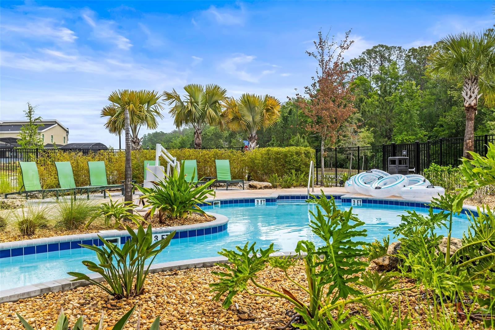 Image 83 of 95 For 4895 Romeo Circle