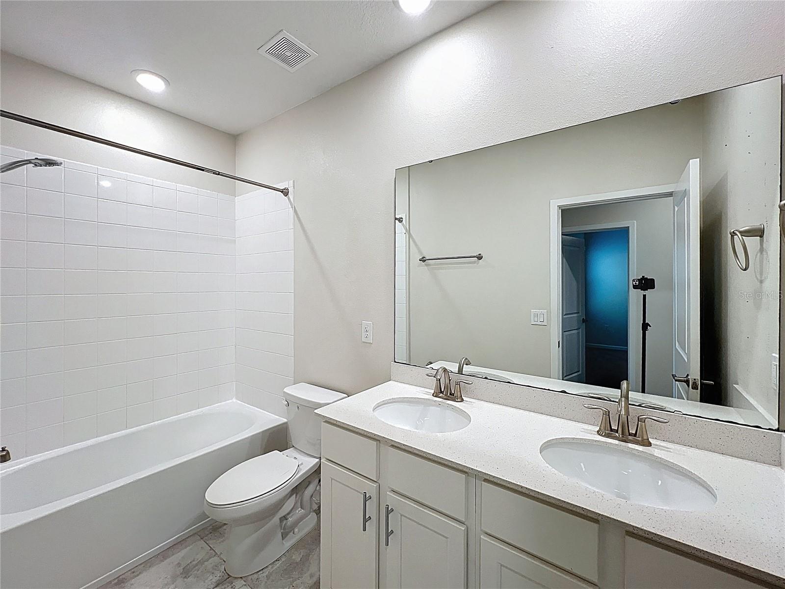 Image 20 of 34 For 9131 Tecumseh Drive