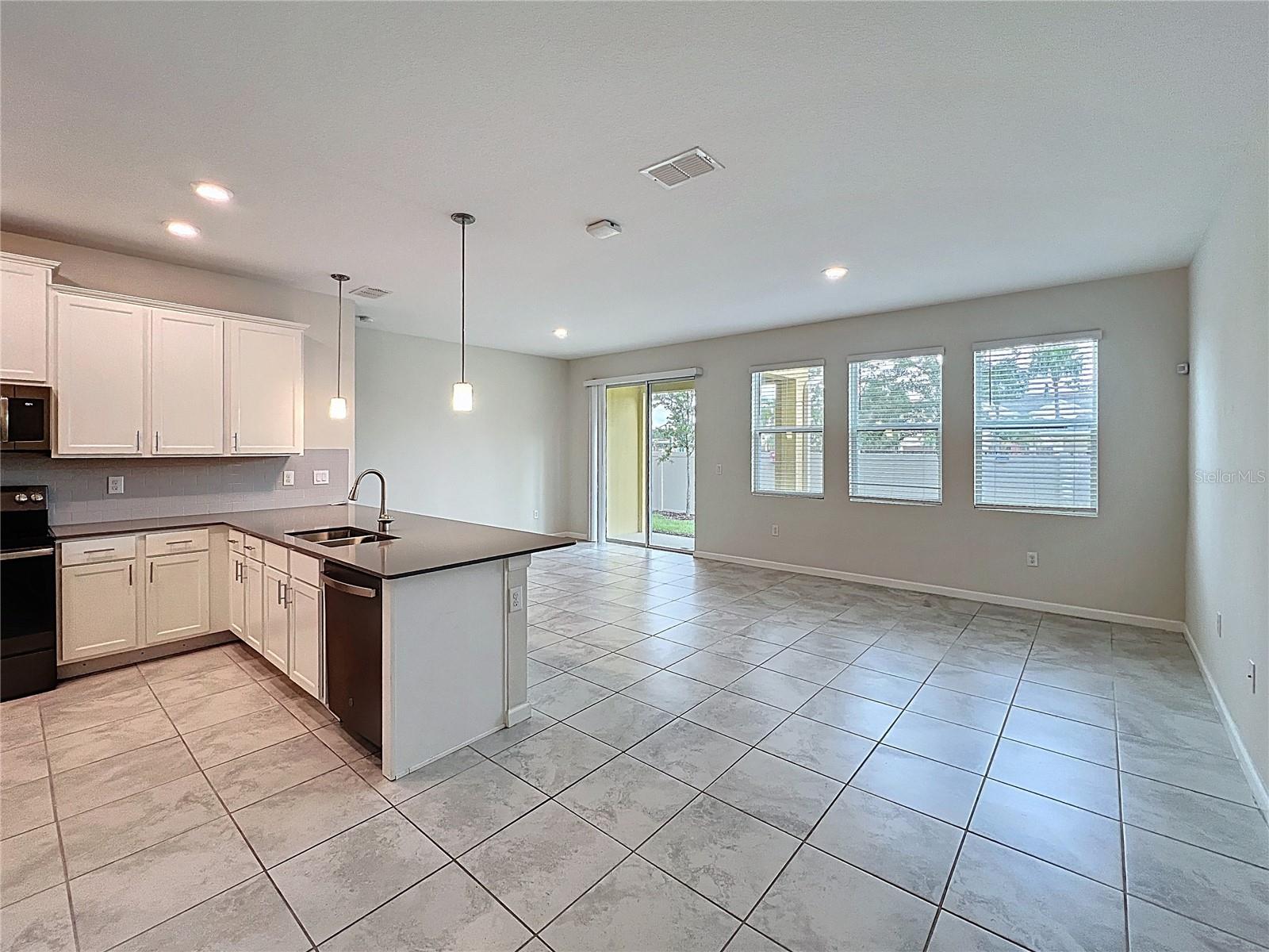 Image 9 of 34 For 9131 Tecumseh Drive