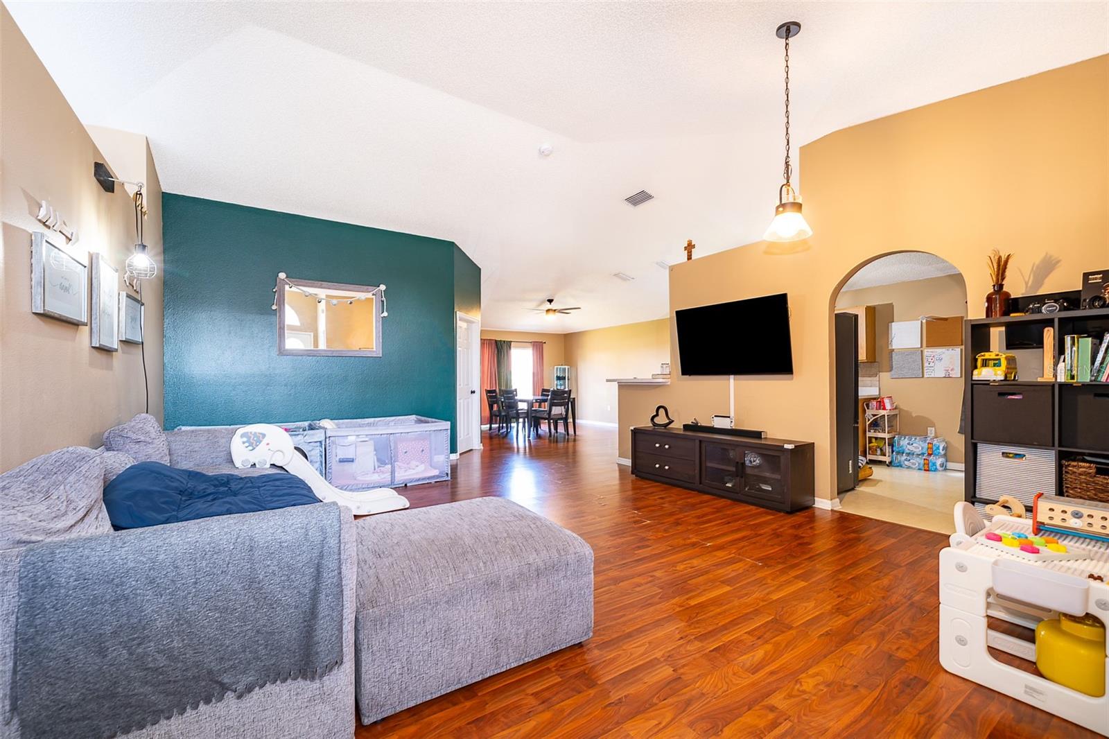 Image 6 of 26 For 6304 Boyer Street