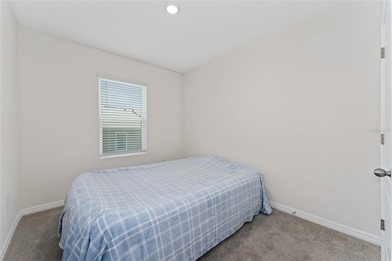Image 14 of 28 For 2333 Penguin Boulevard