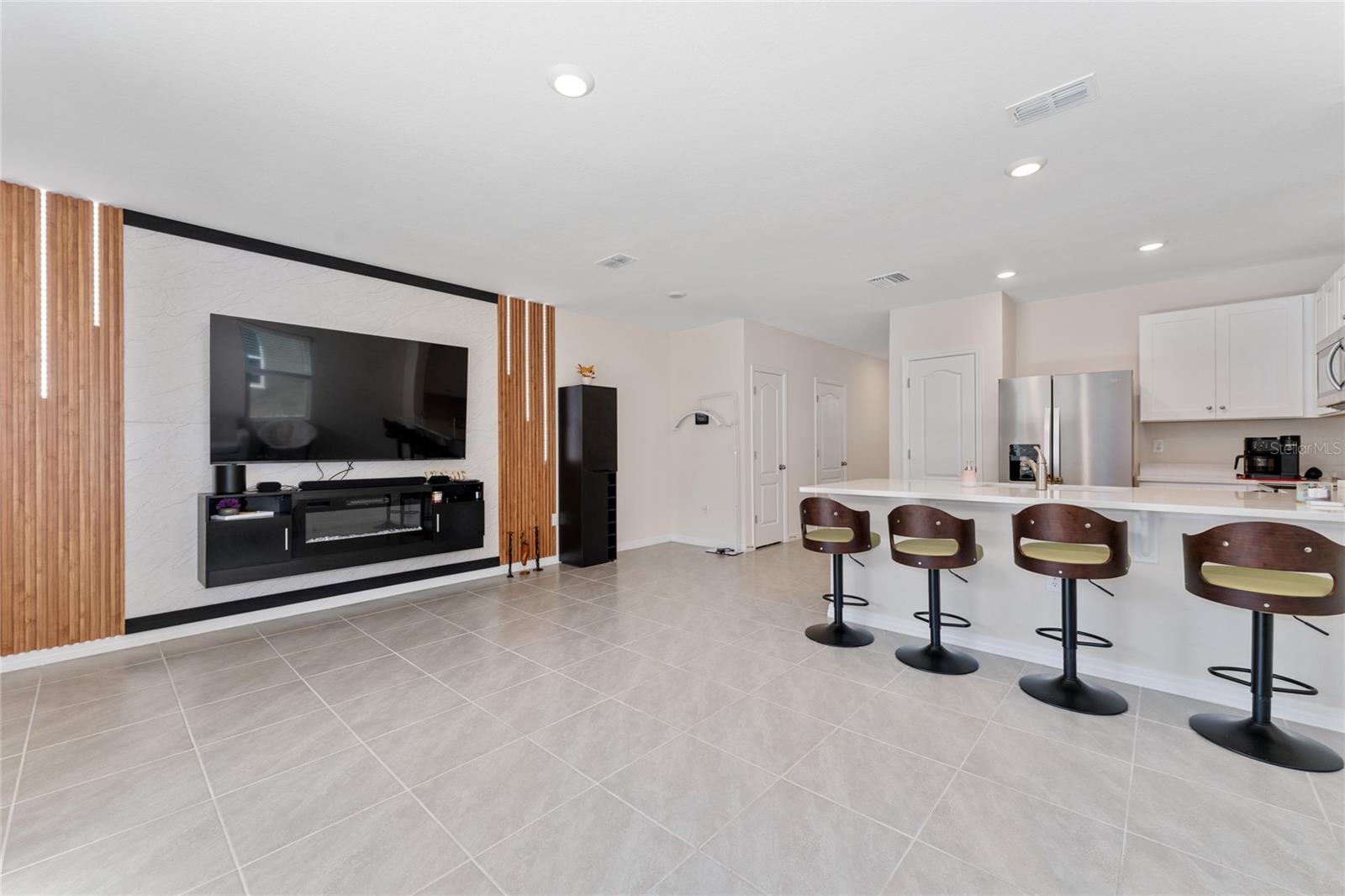 Image 7 of 28 For 2333 Penguin Boulevard