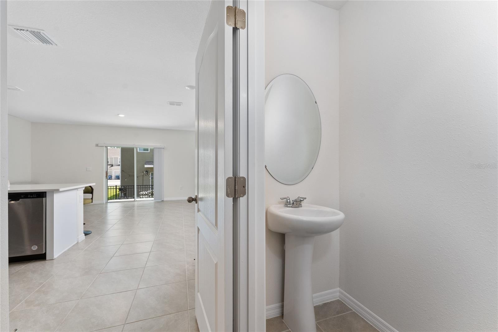 Image 9 of 28 For 2333 Penguin Boulevard