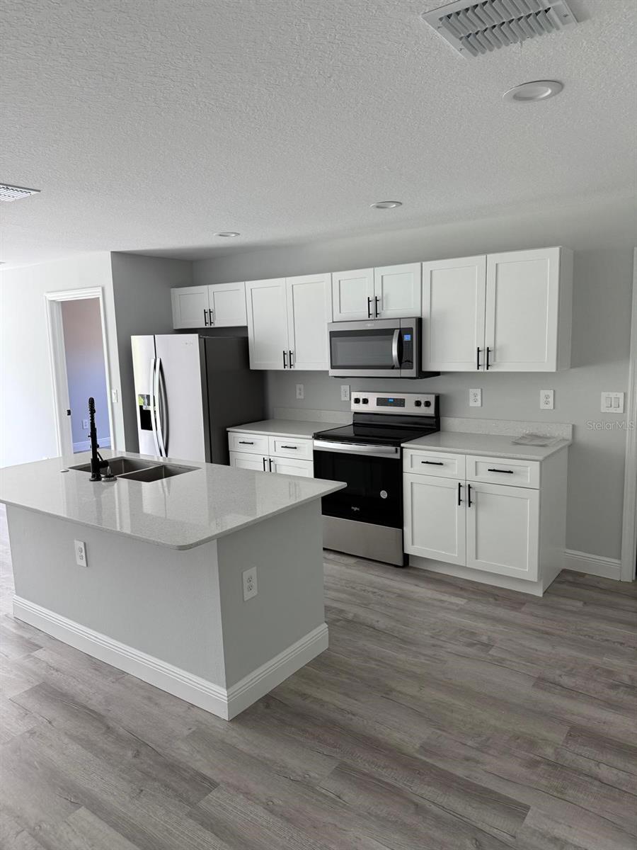 Image 11 of 13 For 1706 3rd Avenue