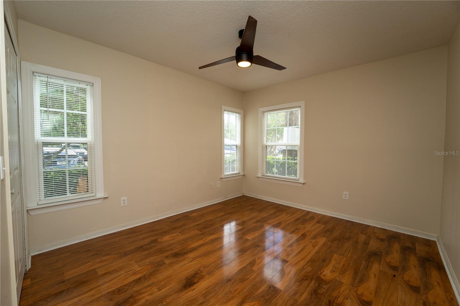 Image 16 of 19 For 6554 Swissco Drive 512