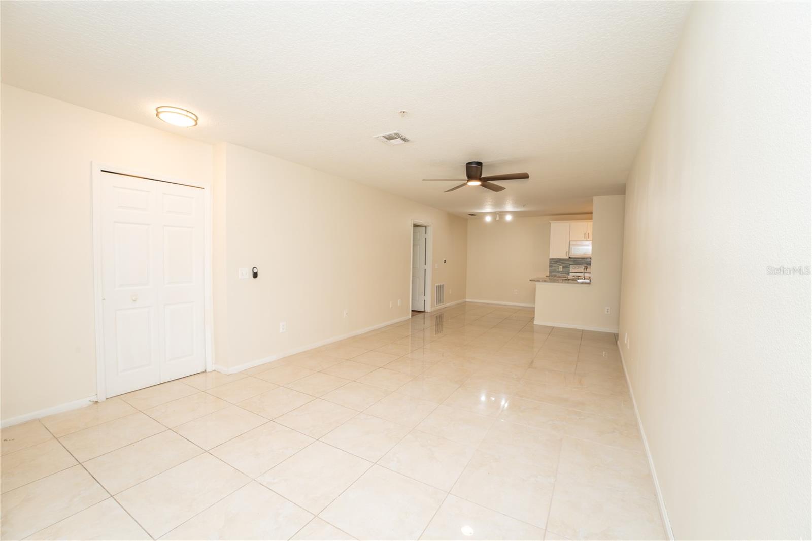 Image 7 of 19 For 6554 Swissco Drive 512