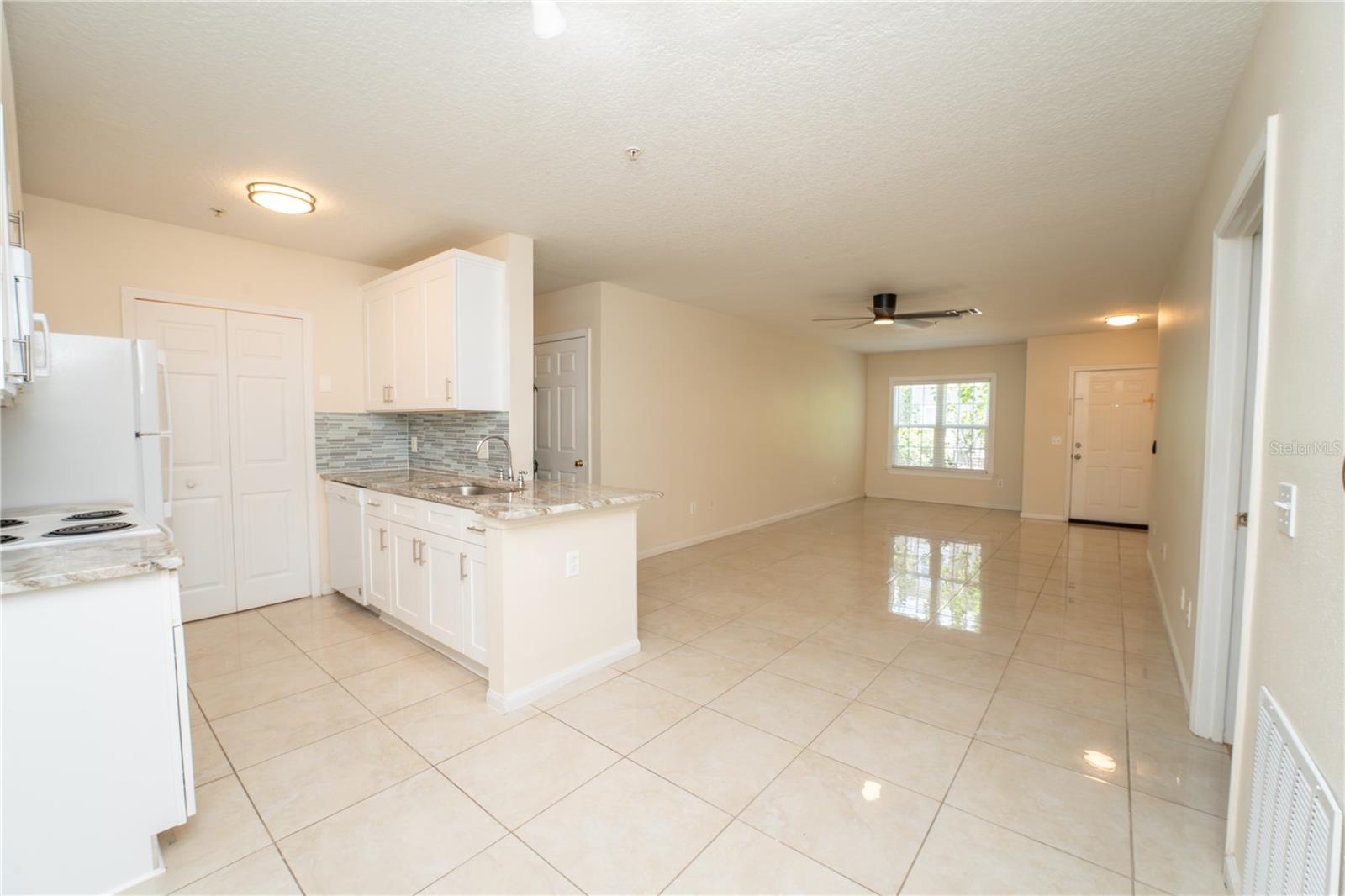 Image 8 of 19 For 6554 Swissco Drive 512