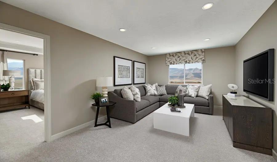 Image 5 of 7 For 2443 29th Lane E