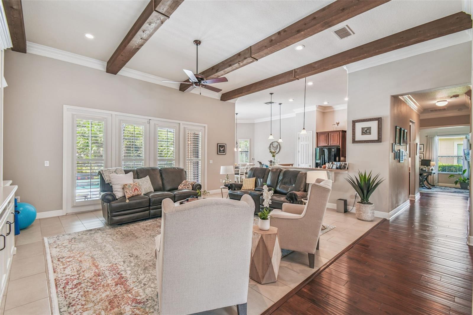 Listing photo id 11 for 141 Lemon Grove Drive