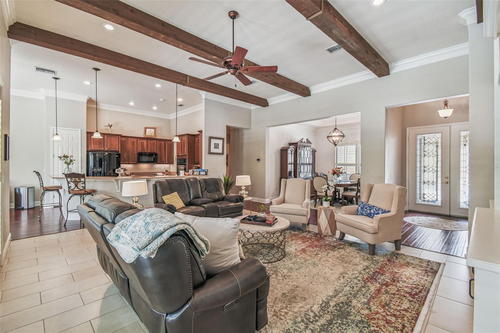 Listing photo id 13 for 141 Lemon Grove Drive