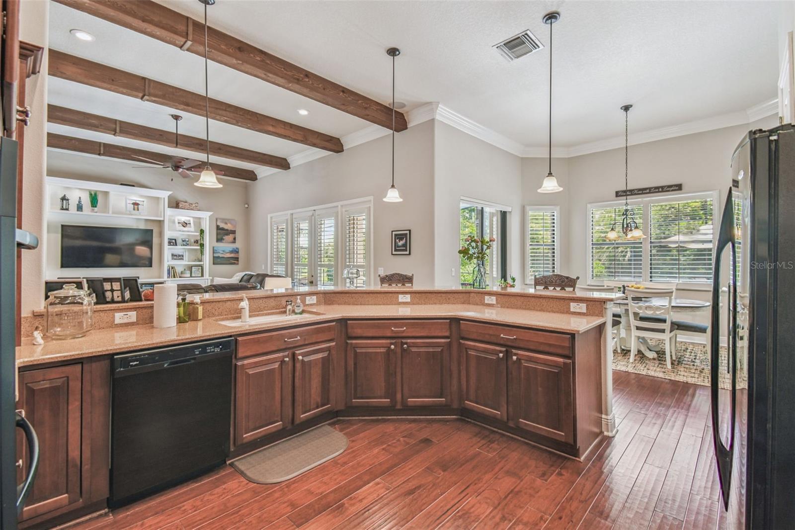 Listing photo id 18 for 141 Lemon Grove Drive