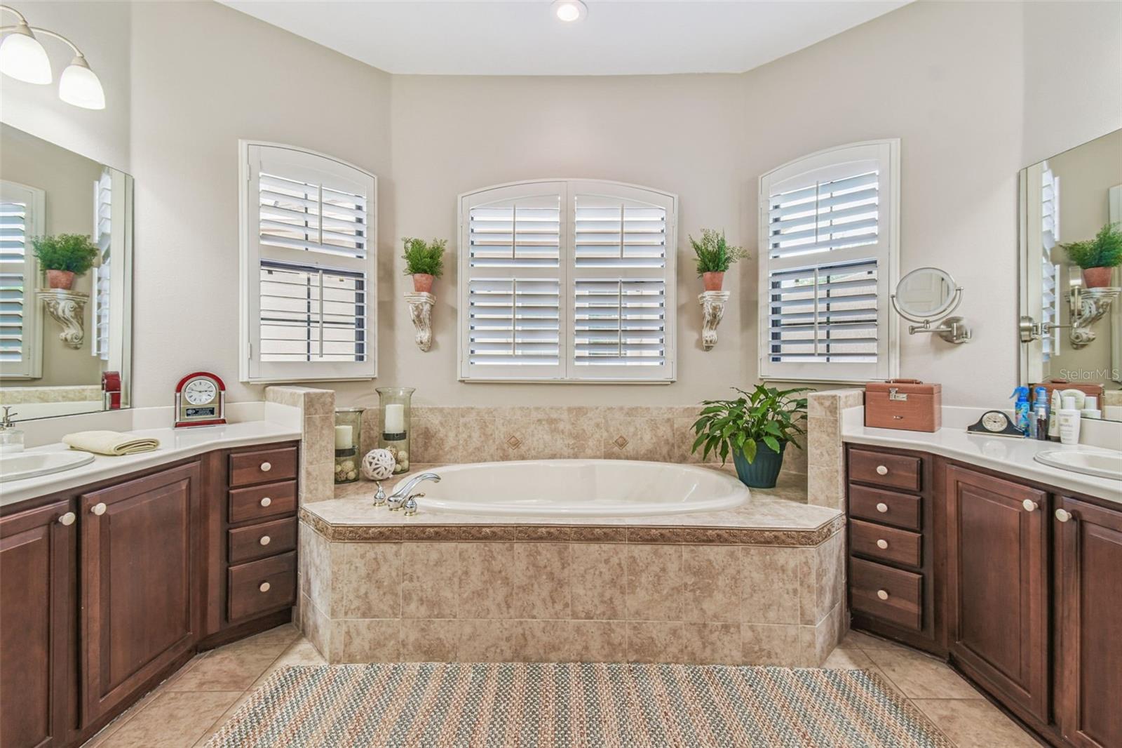 Listing photo id 26 for 141 Lemon Grove Drive
