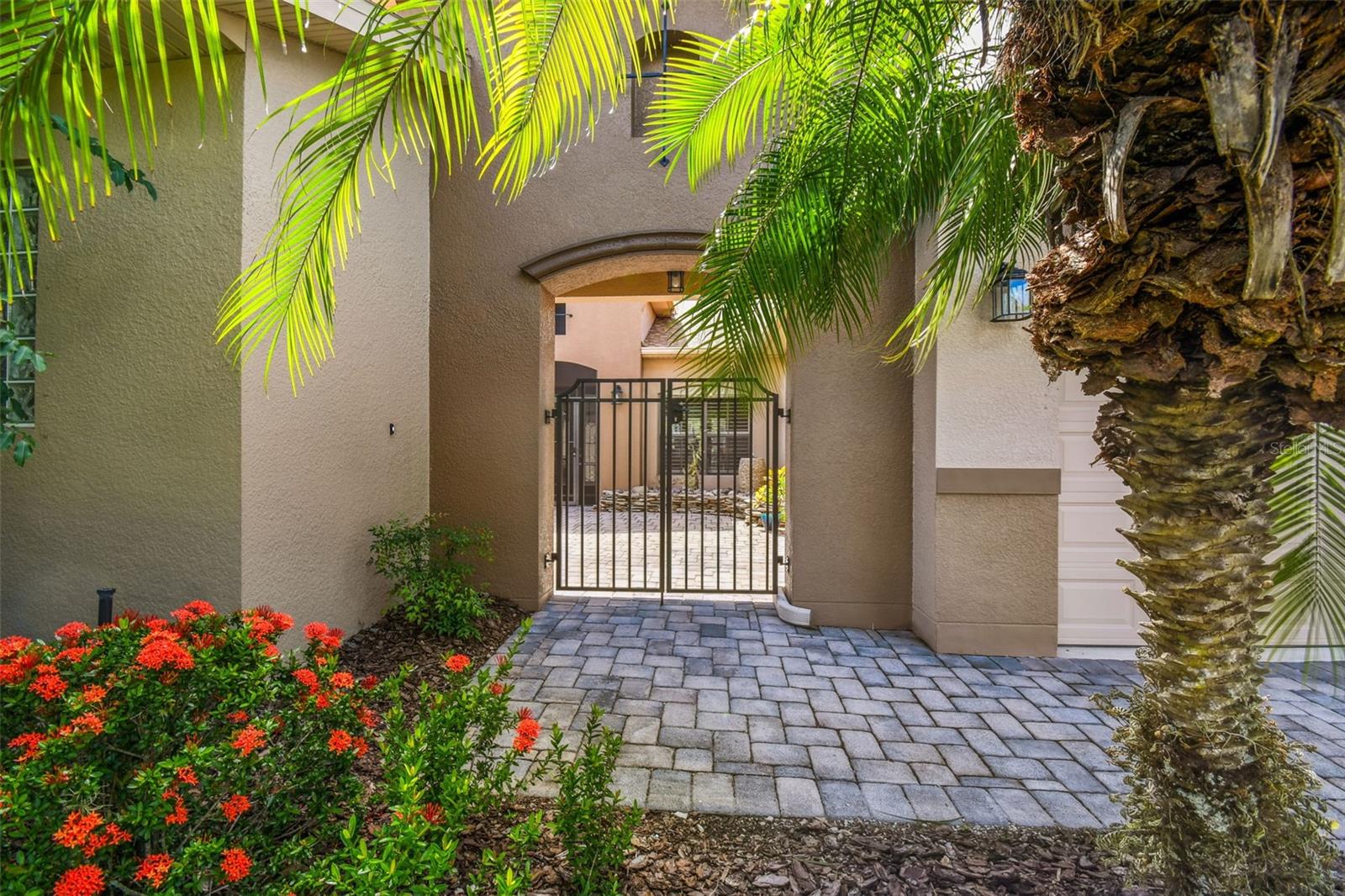 Listing photo id 3 for 141 Lemon Grove Drive