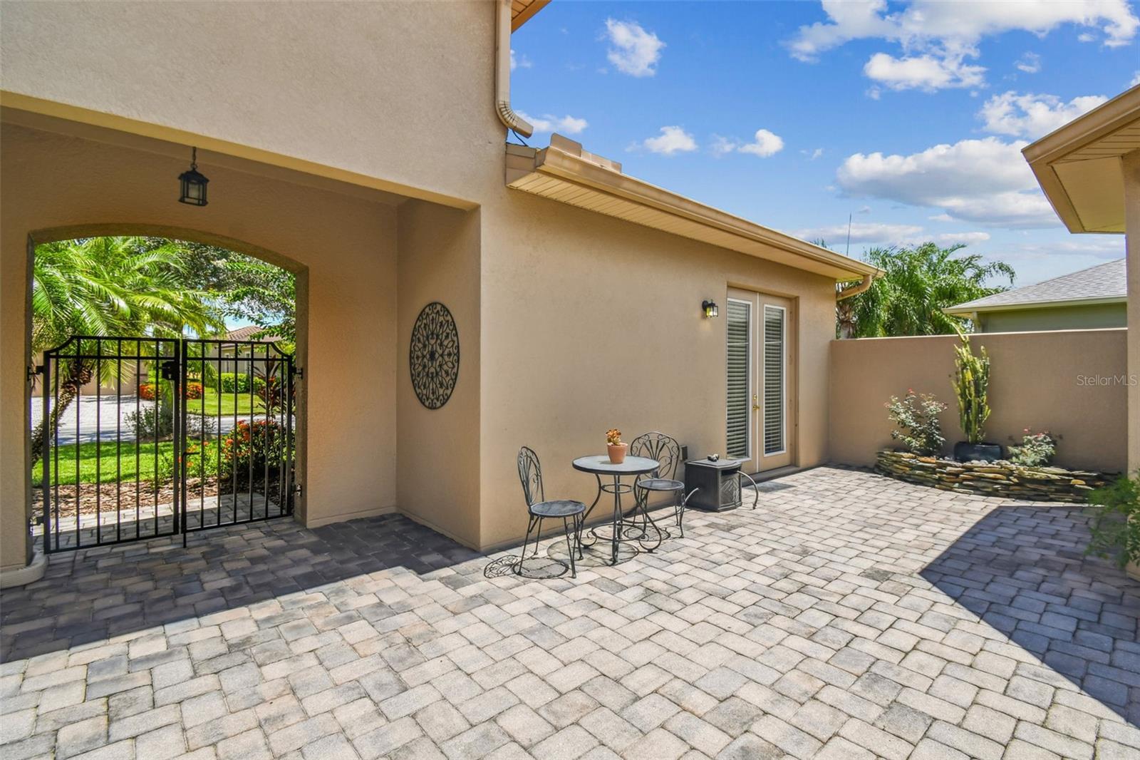 Listing photo id 5 for 141 Lemon Grove Drive