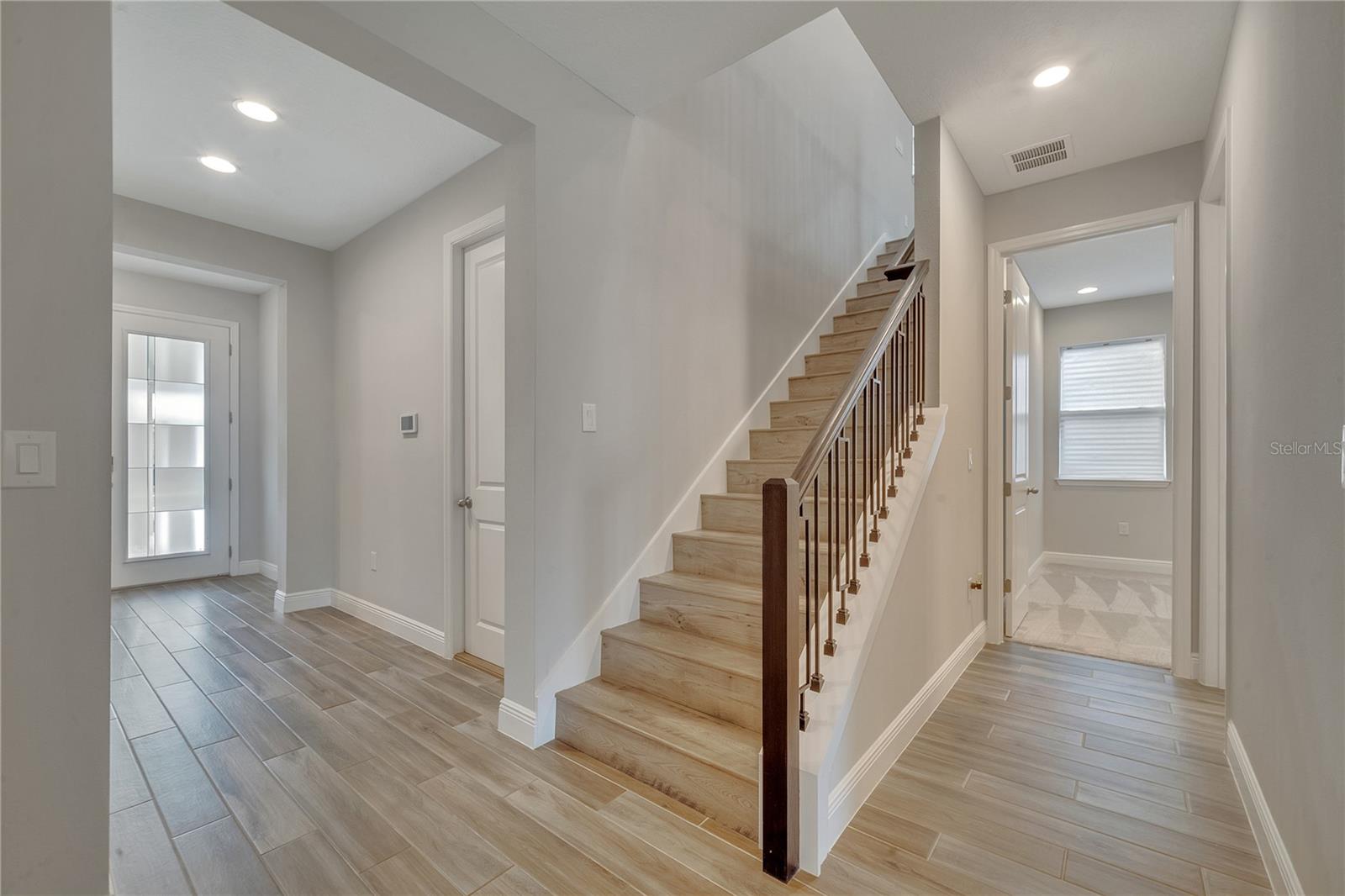 Image 11 of 88 For 19041 Blueleaf Street