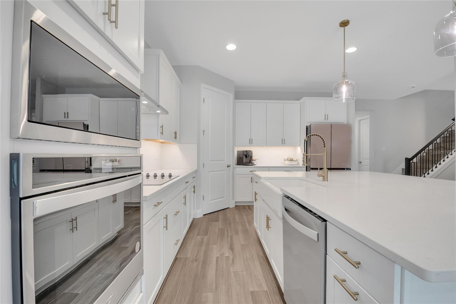Image 16 of 88 For 19041 Blueleaf Street
