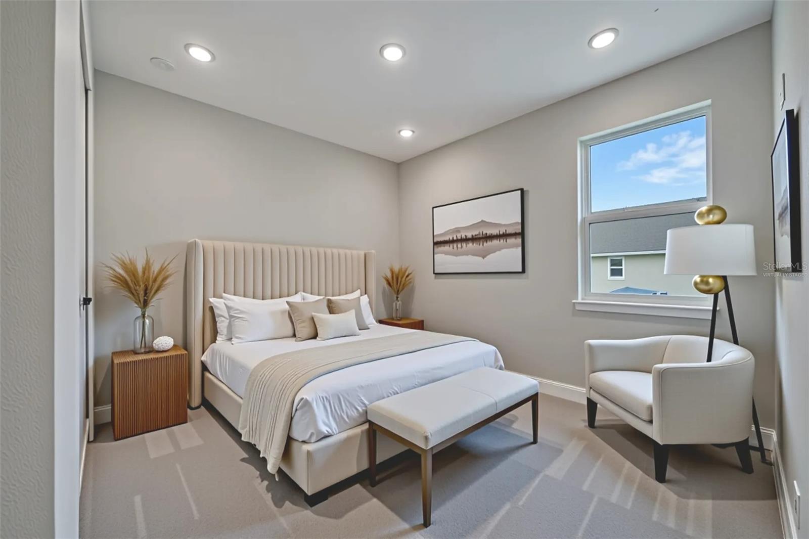 Image 40 of 88 For 19041 Blueleaf Street