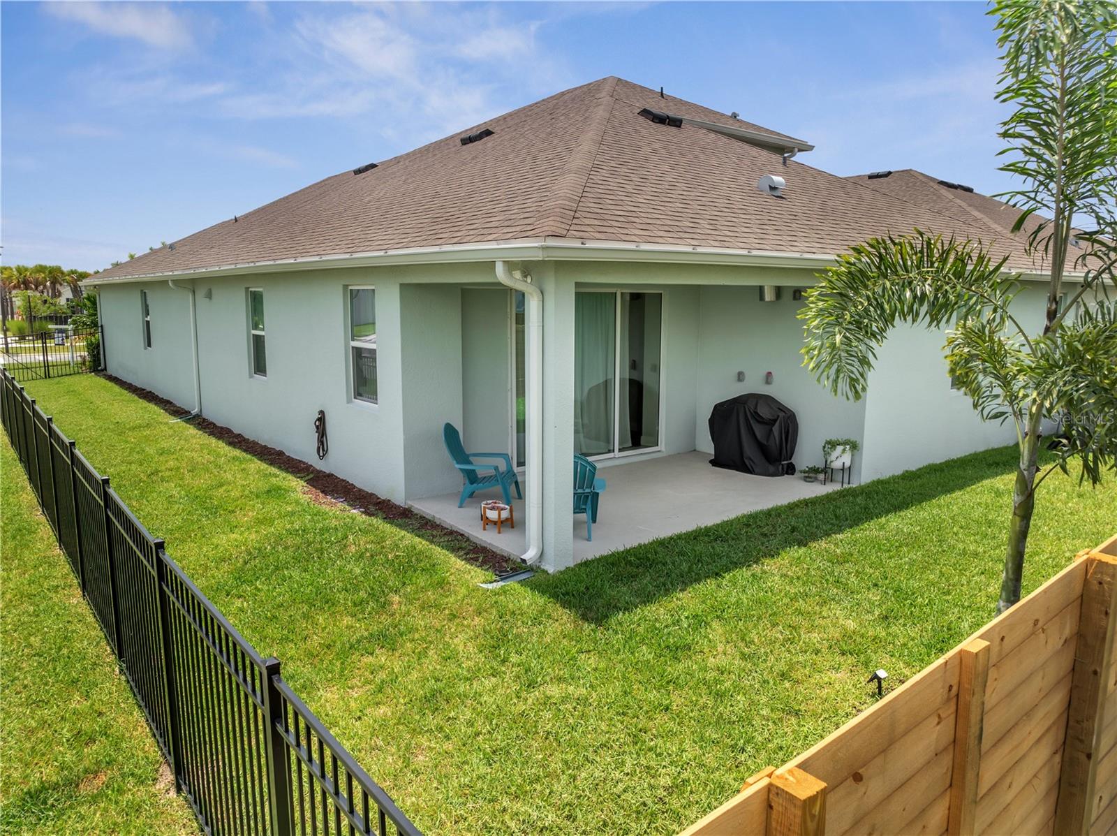 Image 62 of 88 For 19041 Blueleaf Street