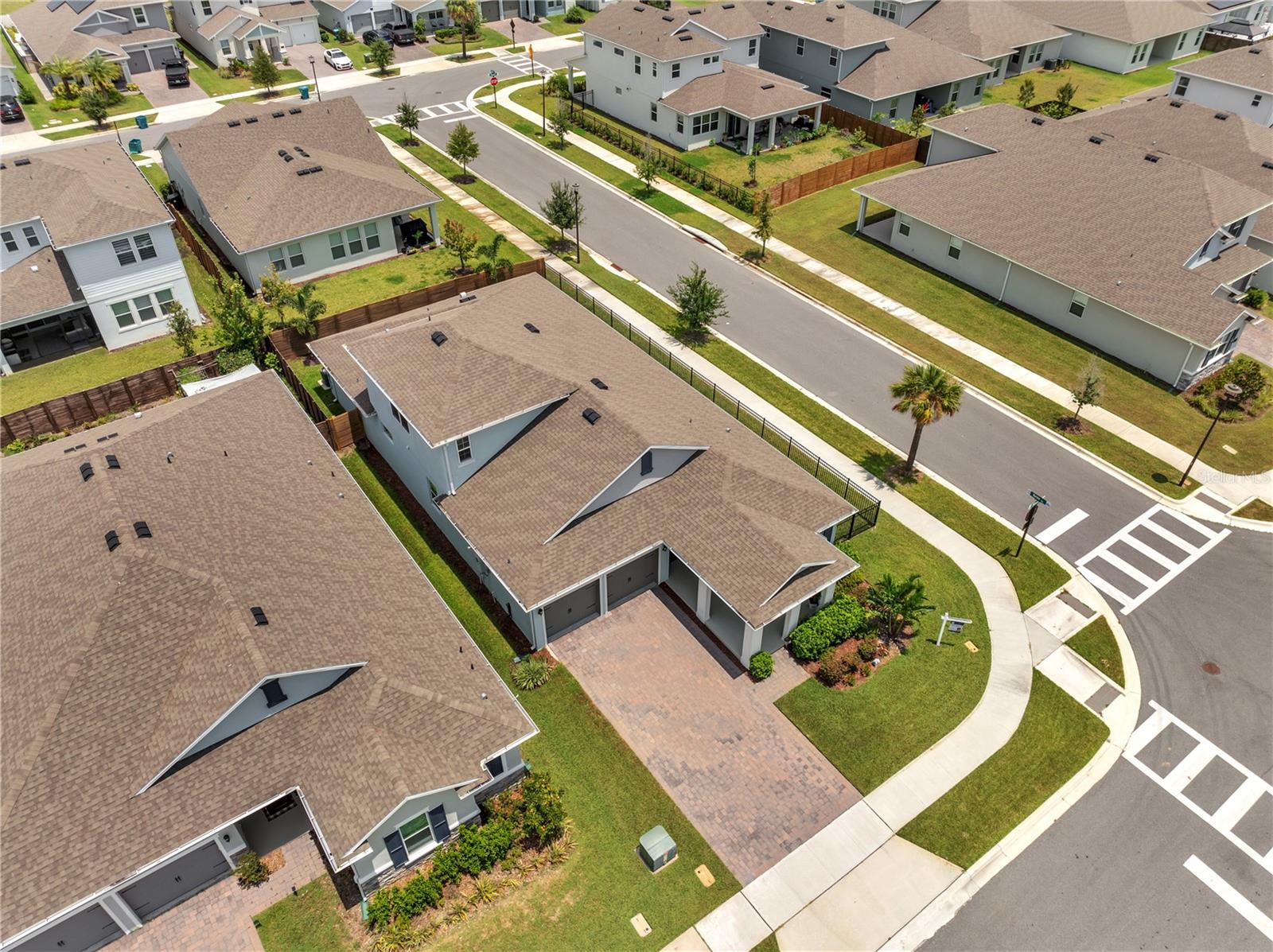 Image 65 of 88 For 19041 Blueleaf Street