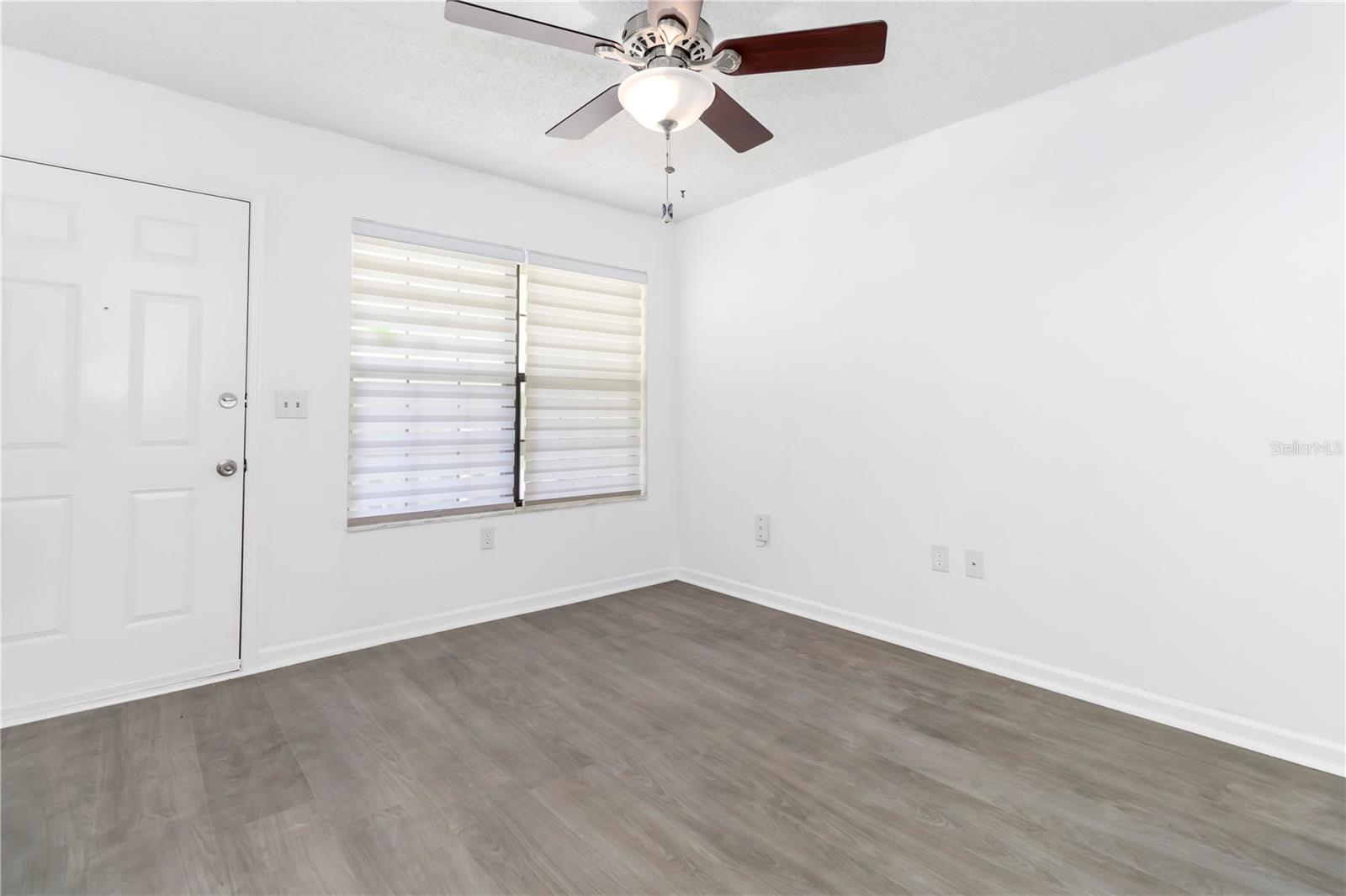 Image 12 of 30 For 840 Center Avenue 80